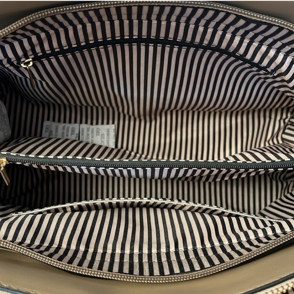 3 Piece NWT Bag Bundle Set Large Crossbody Tote + Medium Shoulder Bag + Wallet - Picture 12 of 15